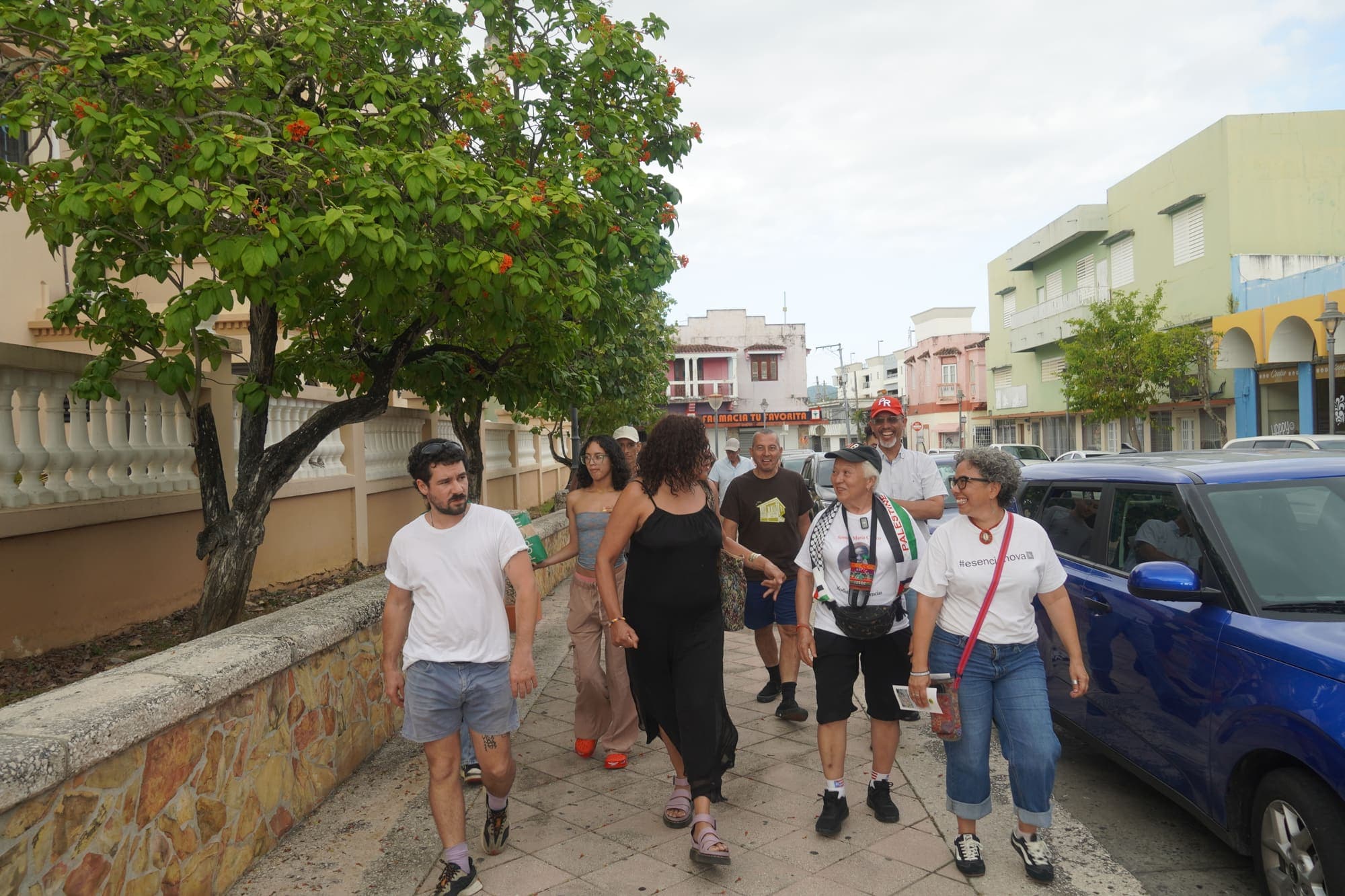 Recorrido por el casco urbano de Cabo Rojo con el Comité María Civico — foto 2