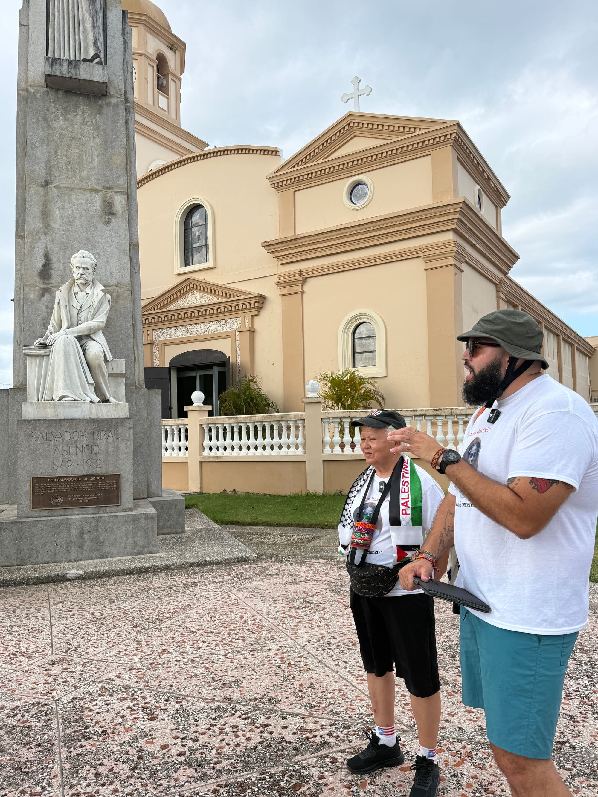 Recorrido por el casco urbano de Cabo Rojo con el Comité María Civico — foto 7