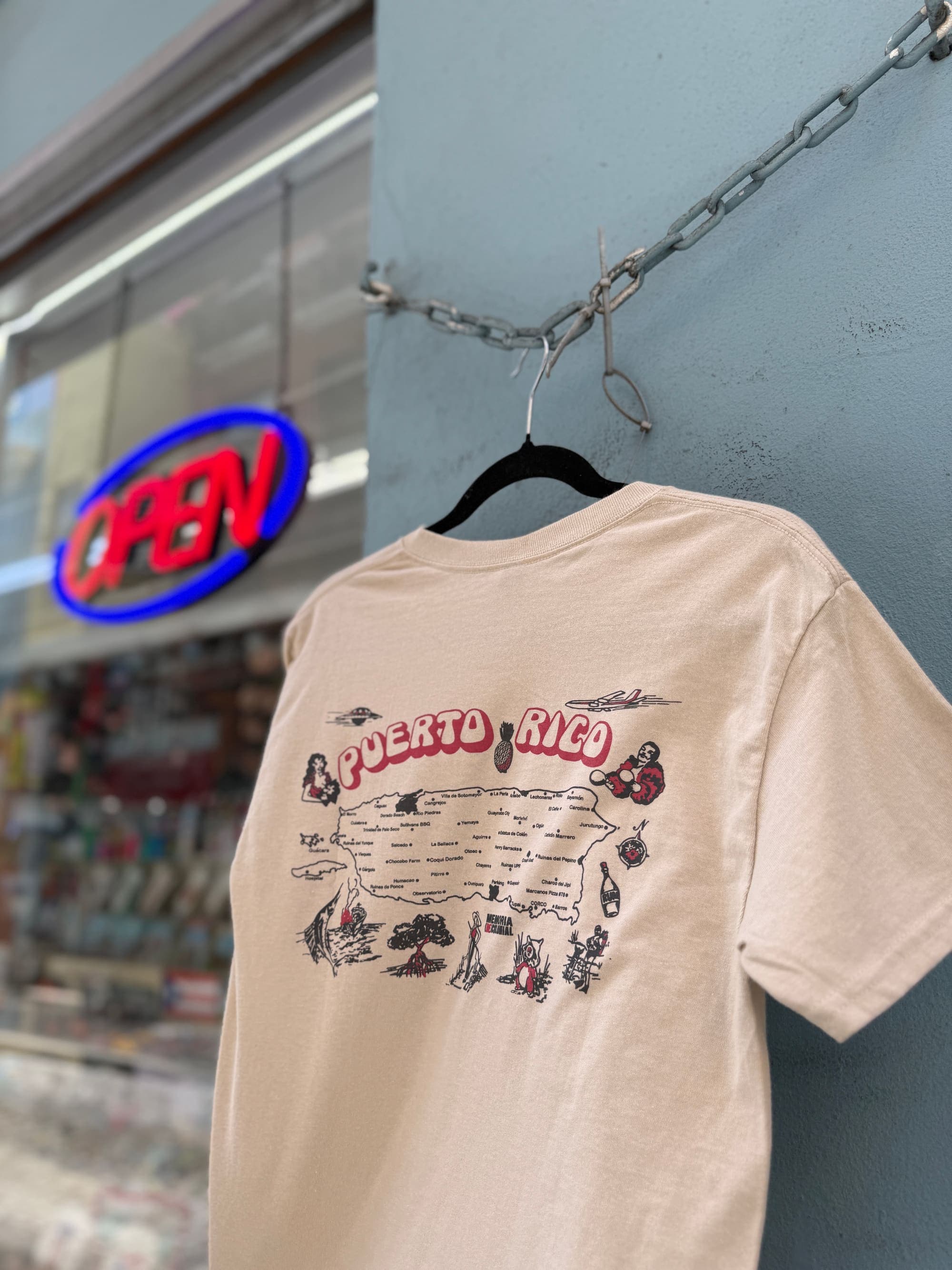 T-shirt crema con el mangle de El Manglar